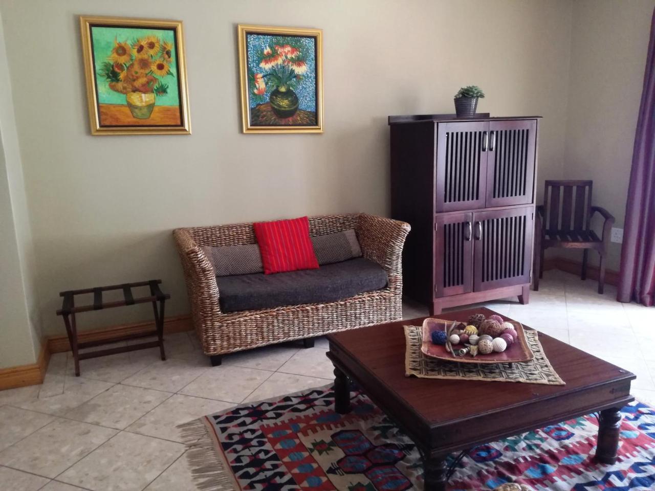 Cape Flame Guest House Порт Елизабет Екстериор снимка