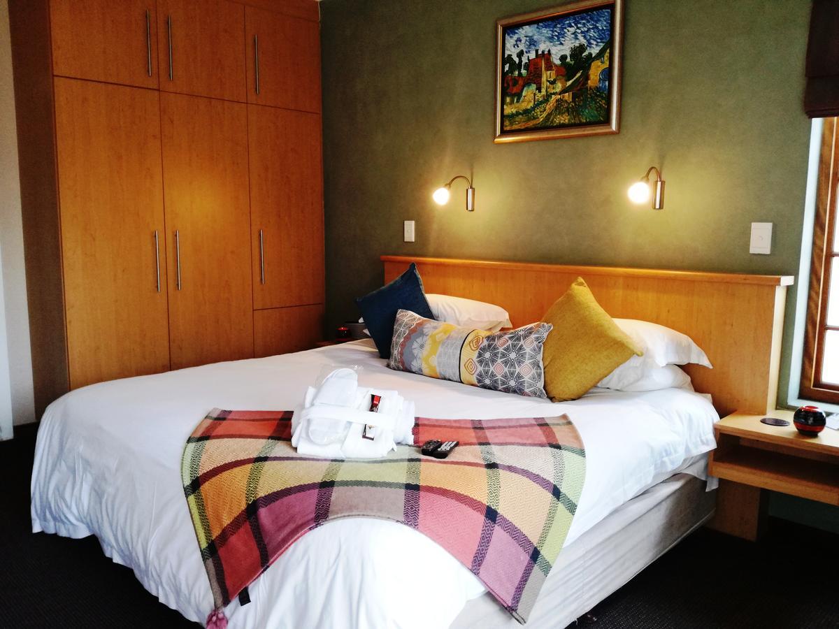 Cape Flame Guest House Порт Елизабет Екстериор снимка