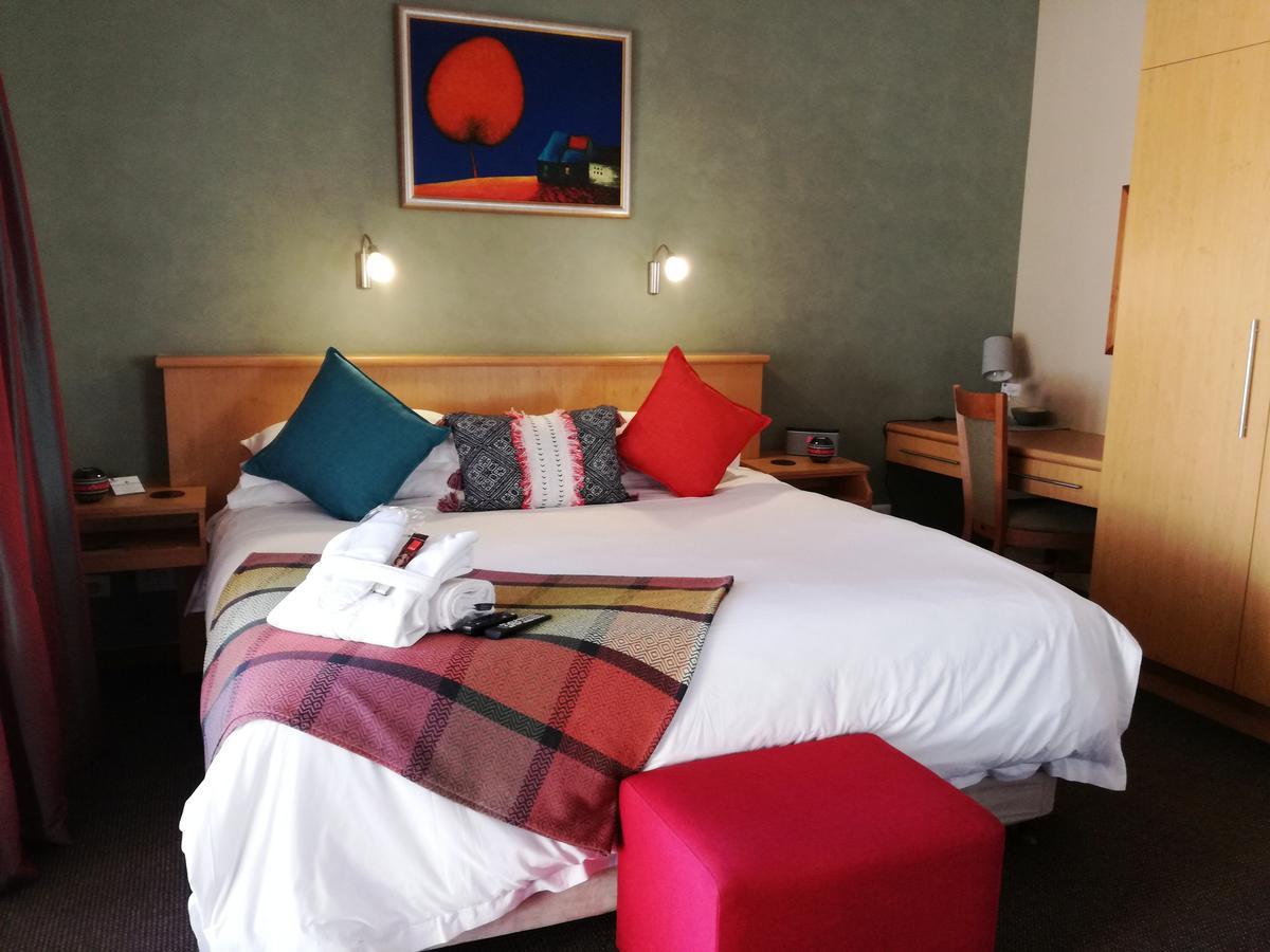 Cape Flame Guest House Порт Елизабет Екстериор снимка