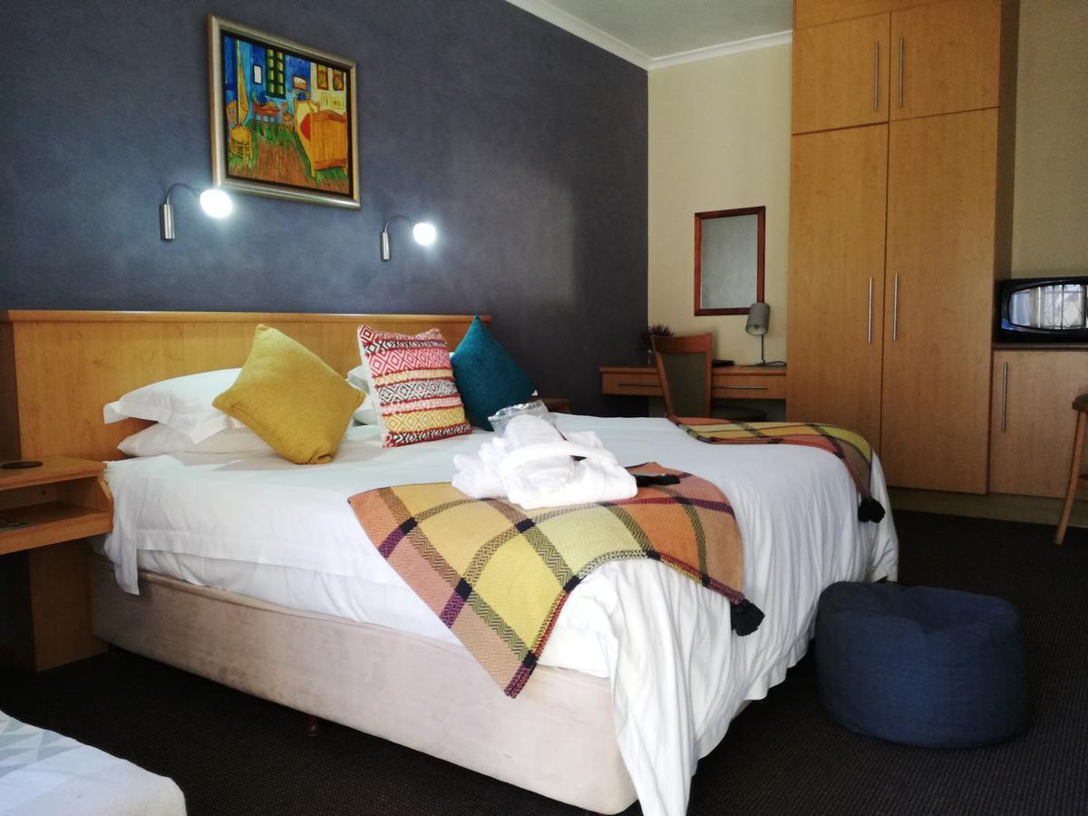 Cape Flame Guest House Порт Елизабет Екстериор снимка