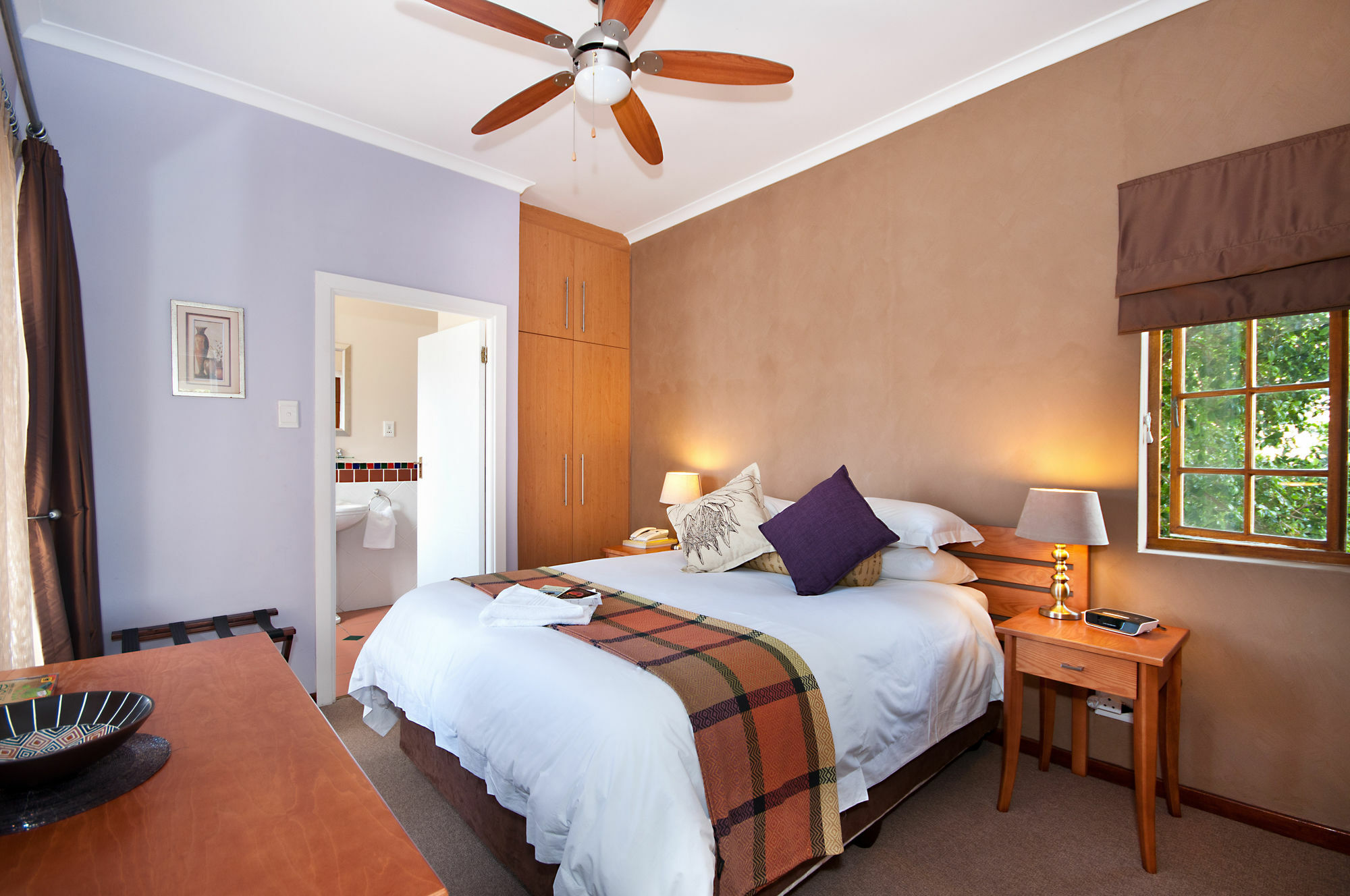 Cape Flame Guest House Порт Елизабет Екстериор снимка