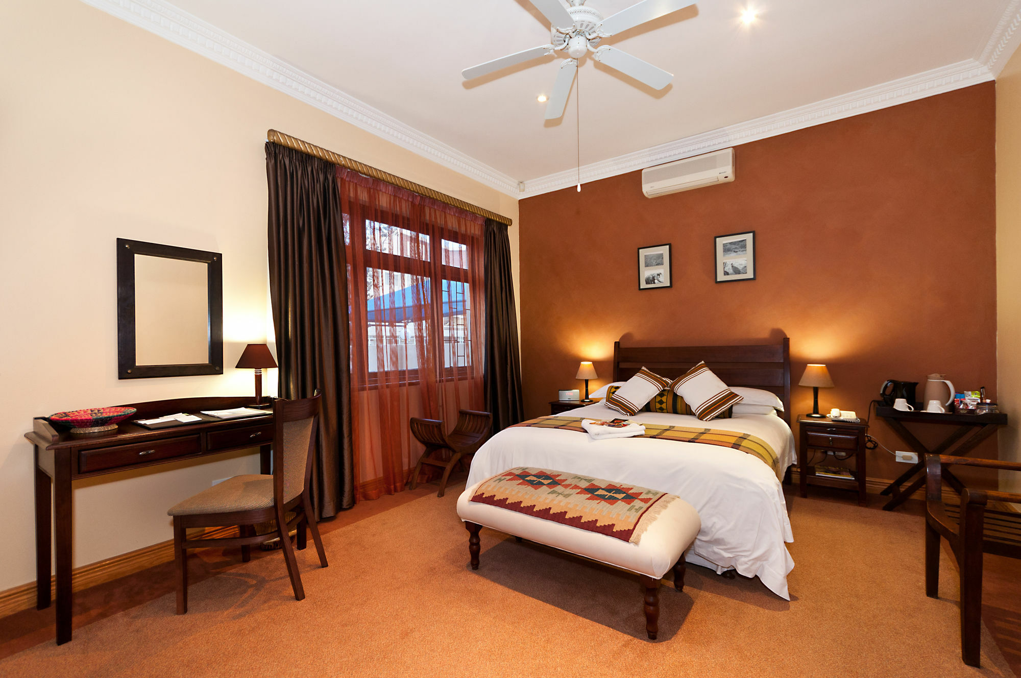 Cape Flame Guest House Порт Елизабет Екстериор снимка