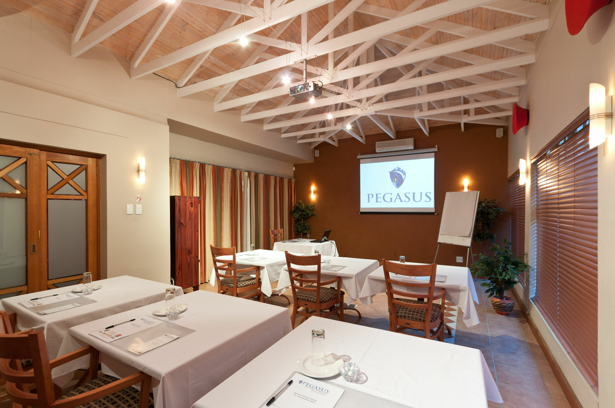 Cape Flame Guest House Порт Елизабет Екстериор снимка